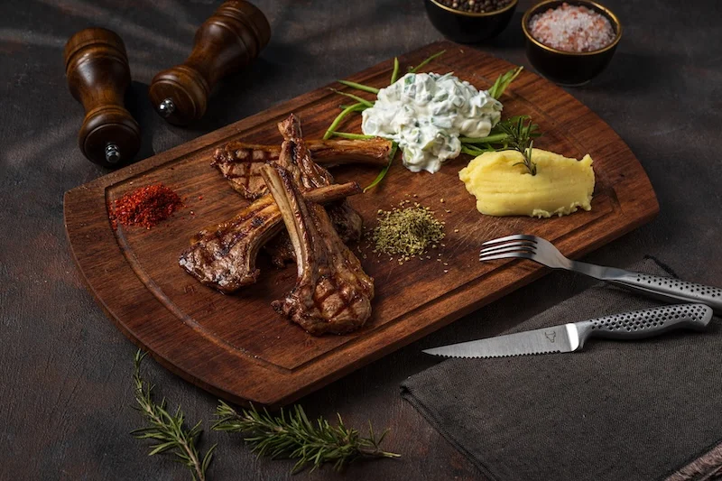 Dağ Kekikli Kuzu Pirzola